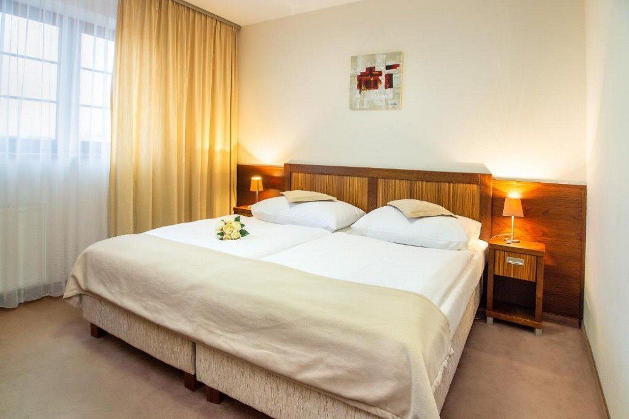 Hotel Academic Zvolen Ngoại thất bức ảnh