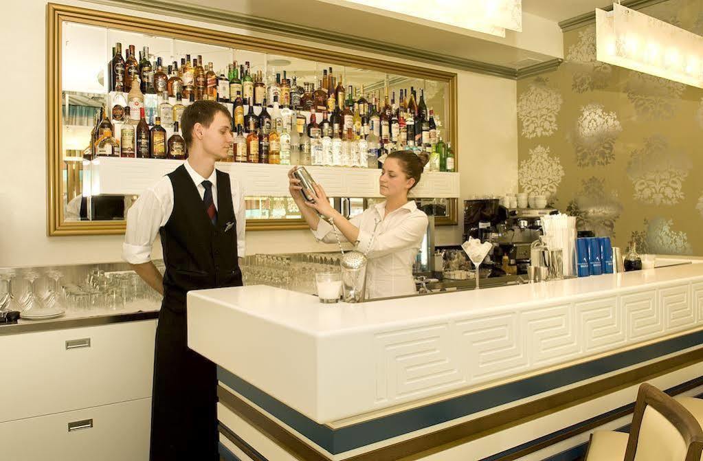 Hotel Academic Zvolen Ngoại thất bức ảnh